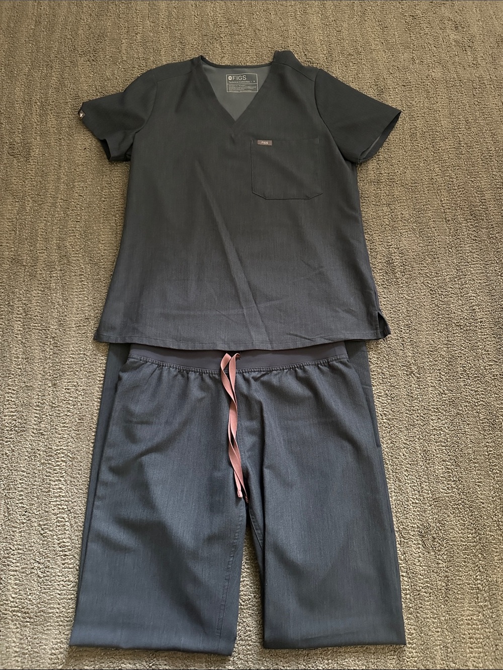 Figs heather blue Two-Piece scrub set with Pink Drawstring